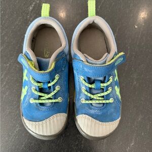Keen Kids Sneakers in Blue and Neon Green